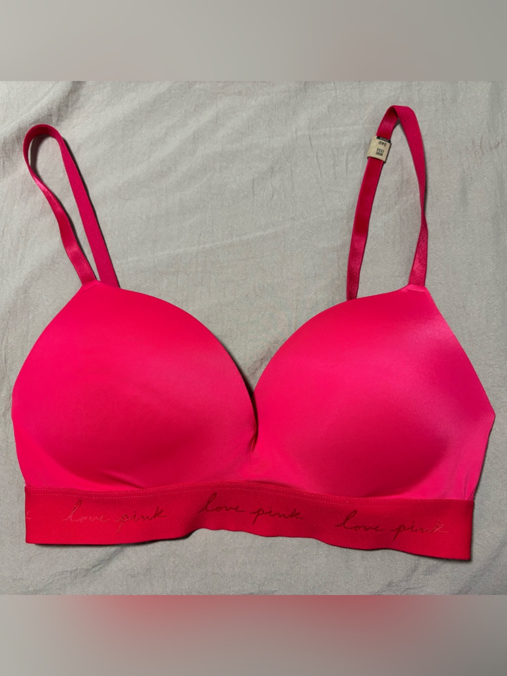 Victoria's secret/ Pink Wireless T-Shirt Bra